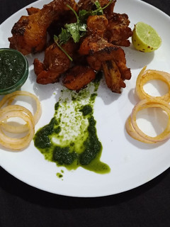 चिकन फ्राई (Chicken fry recipe in hindi) रेसिपी मुख्य फोटो