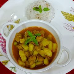 A picture of Soya Chunks Curry.