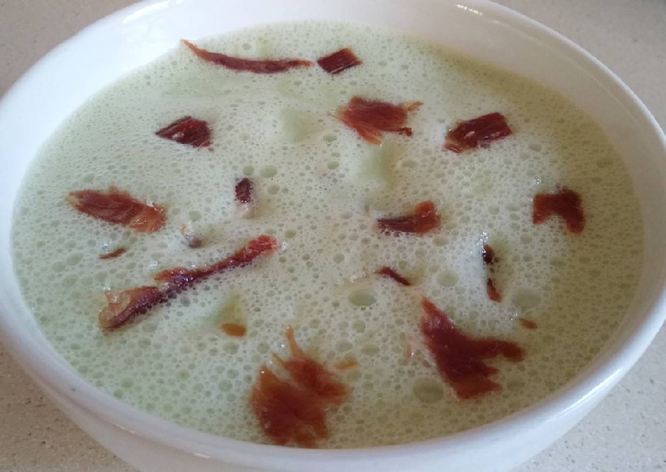 Sopa fría de melón y jamón