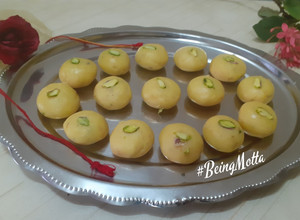 A picture of Kesar Pista Peda.