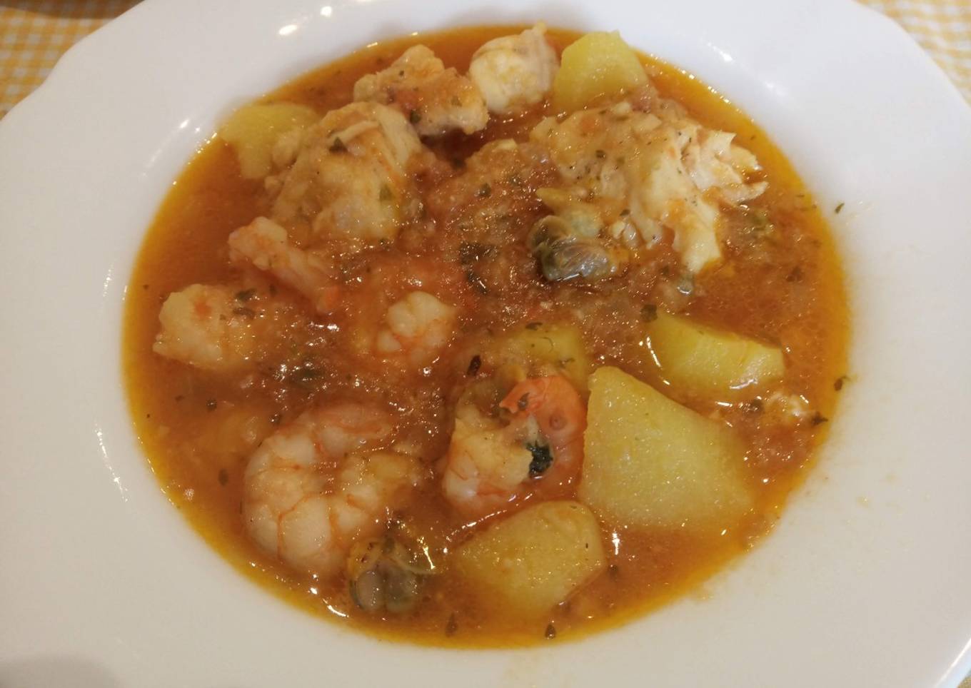 Zarzuela de merluza y marisco