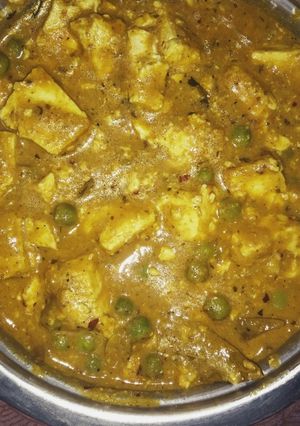 मटर पनीर (matar paneer recipe in Hindi) रेसिपी मुख्य फोटो