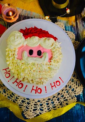 স্ট্রবেরী ও চকোলেট্ ফ্লেভার্ড সান্টা কেক (strawberry o chocolate flavoured santa cake recipe) রেসিপির প্রধান ছবি