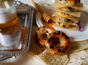 Une photo de Donuts aux flocons d'avoine allégés cuits au four.🤤