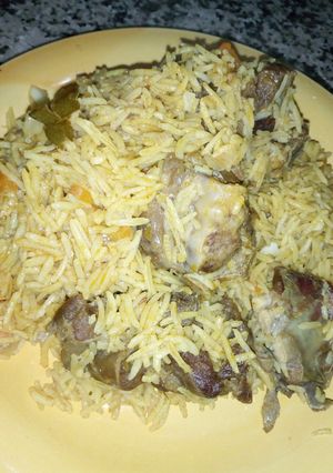 A picture of Rice with lamb.