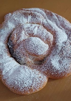 A picture of Large Ensaimada (v4) Filled with Chocolate Hazelnut Spread.
