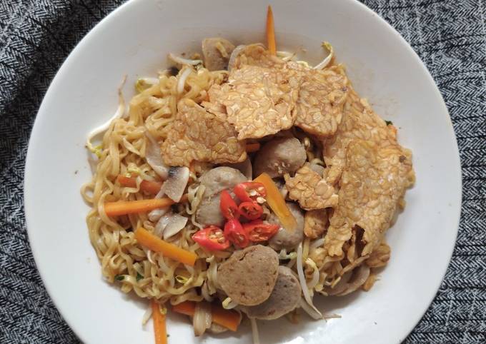 Resep Indomie Goreng Komplit Oleh Dapur Ummu Fathimah Cookpad