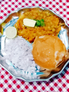 பாவ் பாஜி/Pav bajji (Pav Baaji recipe in tamil) செய்முறை முக்கிய புகைப்படம்
