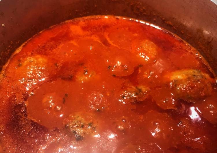 Julie’s Homemade Italian Tomato Sauce (a-k-a Sunday Gravy)