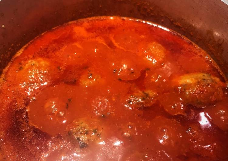 Simple Way to Make Speedy Julie’s Homemade Italian Tomato Sauce (a-k-a Sunday Gravy)