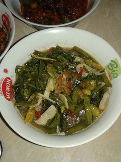 Foto resep Tumis kangkung wenaaakkk!!!
