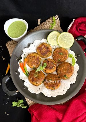 A picture of Soya Aloo Tikki (Soya Potato Cutlet / Patty).