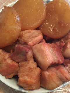 日式白蘿蔔滷五花肉 的食譜成品照片