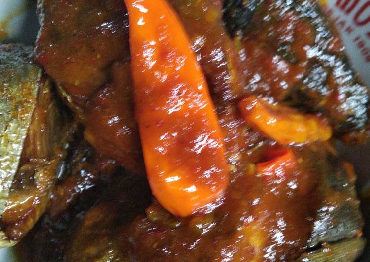 Bagaimana Menyiapkan Tongkol bumbu bali sederhana yang Lezat Sekali