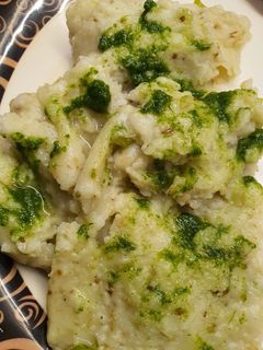 ખીચું(Khichu recipe gujarati) રેસીપી મુખ્ય ફોટો