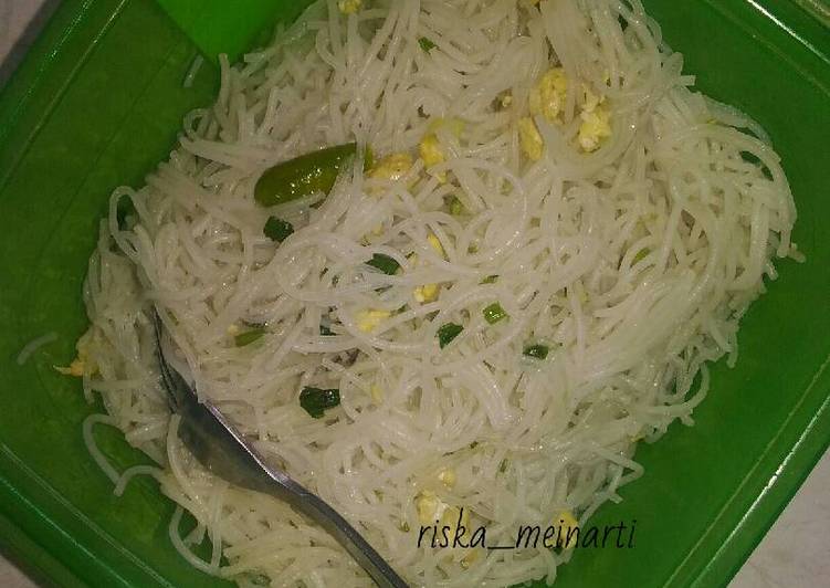 Bihun Goreng Putih Blue Band