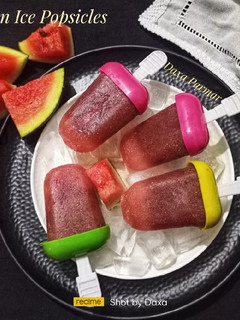 વોટરમેલન આઈસ પોપસિકલ ( Watermelon Ice Popsicle Recipe in Gujarat રેસીપી મુખ્ય ફોટો