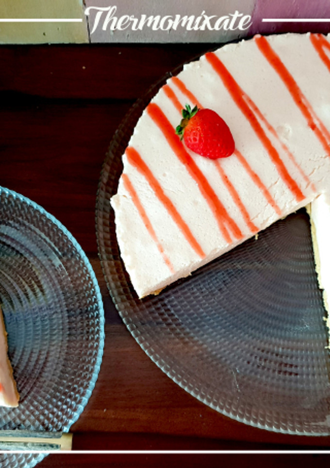 Una foto de Cheesecake de vainilla y coulis de fresas con Thermomix