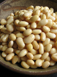 A picture of Boiled Soy Beans.