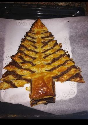 Foto principal de Árbol de Navidad de hojaldre con chocolate