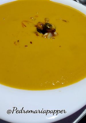 Una foto de Crema de marisco.(Thermomix)🦀🦞🦐