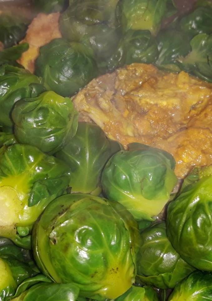 Курица с брюссельской капустой
