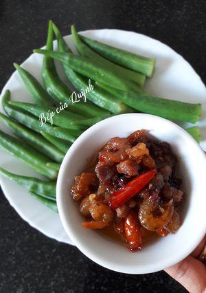 Hình của món Đậu bắp chấm kho quẹt.