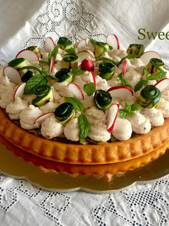 Foto di Torta salata con zucchine, mousse di cotto e noci