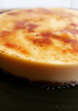 Una foto de Tarta de crema catalana