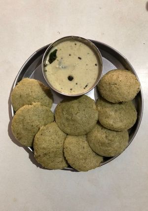 A picture of Spinch (palk) idli.