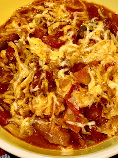 A picture of Mexican bean chili cabbage.
