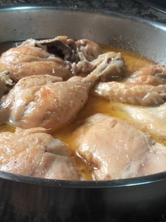Una foto de Pollo con mojo picón seco