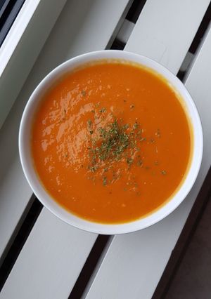 Hình của món Tomato Carrot Soup.
