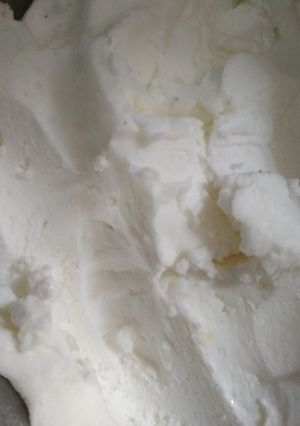 A picture of Homemade white butter.