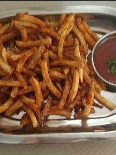 ફ્રેન્ચ ફ્રાઈસ (french fries recipe in gujarati) રેસીપી મુખ્ય ફોટો