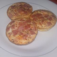 A picture of Egg Muffin.