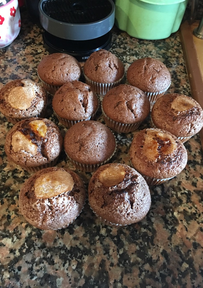 Una foto de Magdalenas de yogur de galletas María con chocolate al anís