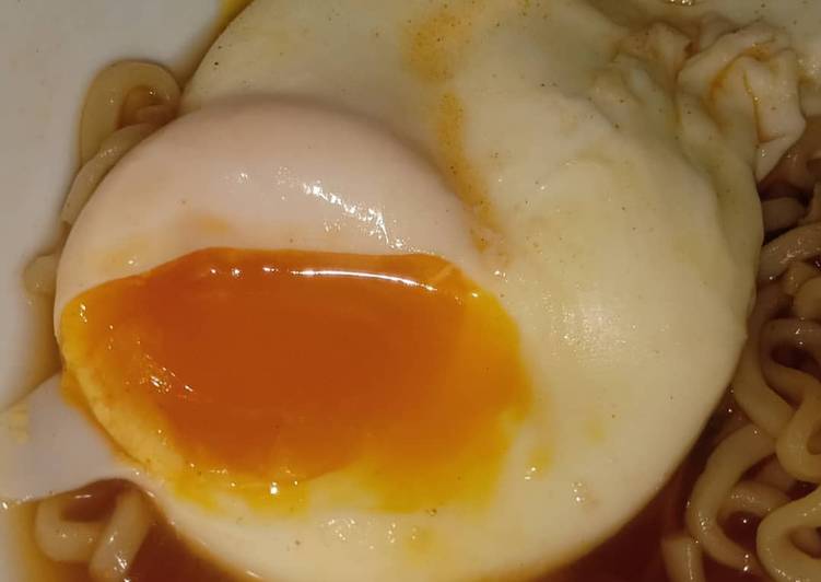 Telur Indomie / Poached Egg