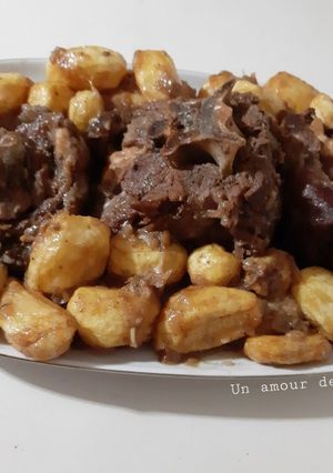 Une photo de Tajine de collier d'agneau aux pommes de terre 🍴