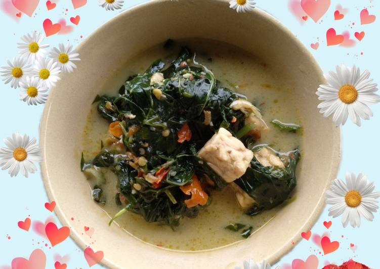 Daun singkong campur ebi & tempe