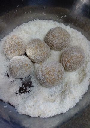 Egyszerű banános golyók recept fotója