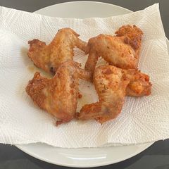 A picture of Fried Chicken Wings With Cayenne & Paprika.