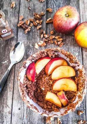 Une photo de Bowlcake pomme cannelle noix