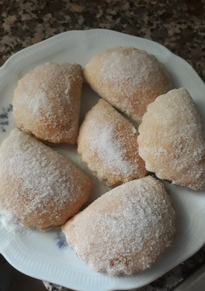 Una foto de Empanadillas de almendras