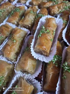 صورة لوصفة بقلاوة تركية 🇹🇷 بأيادي جزائرية 😂🇩🇿