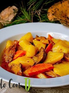 Una foto de Guiso de níscalos y patatas