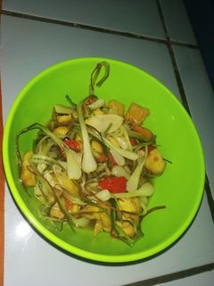 Foto resep Tumis bawang lokio/kucai tahu kuning