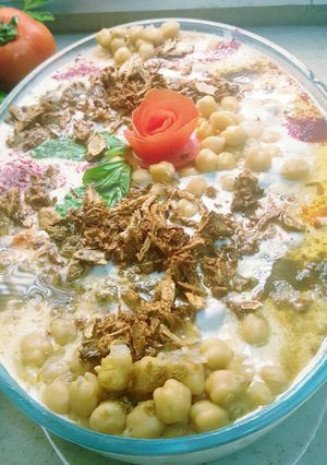 A picture of Hummus Fatteh.