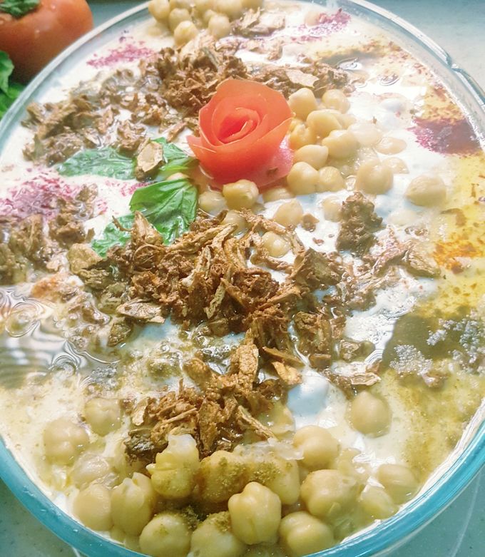 A picture of Hummus Fatteh.