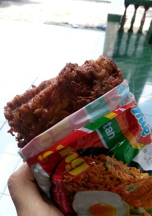 Foto resep Mie goreng sesungguhnya (recook from "more than dessertarian)